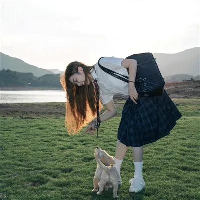 女警察